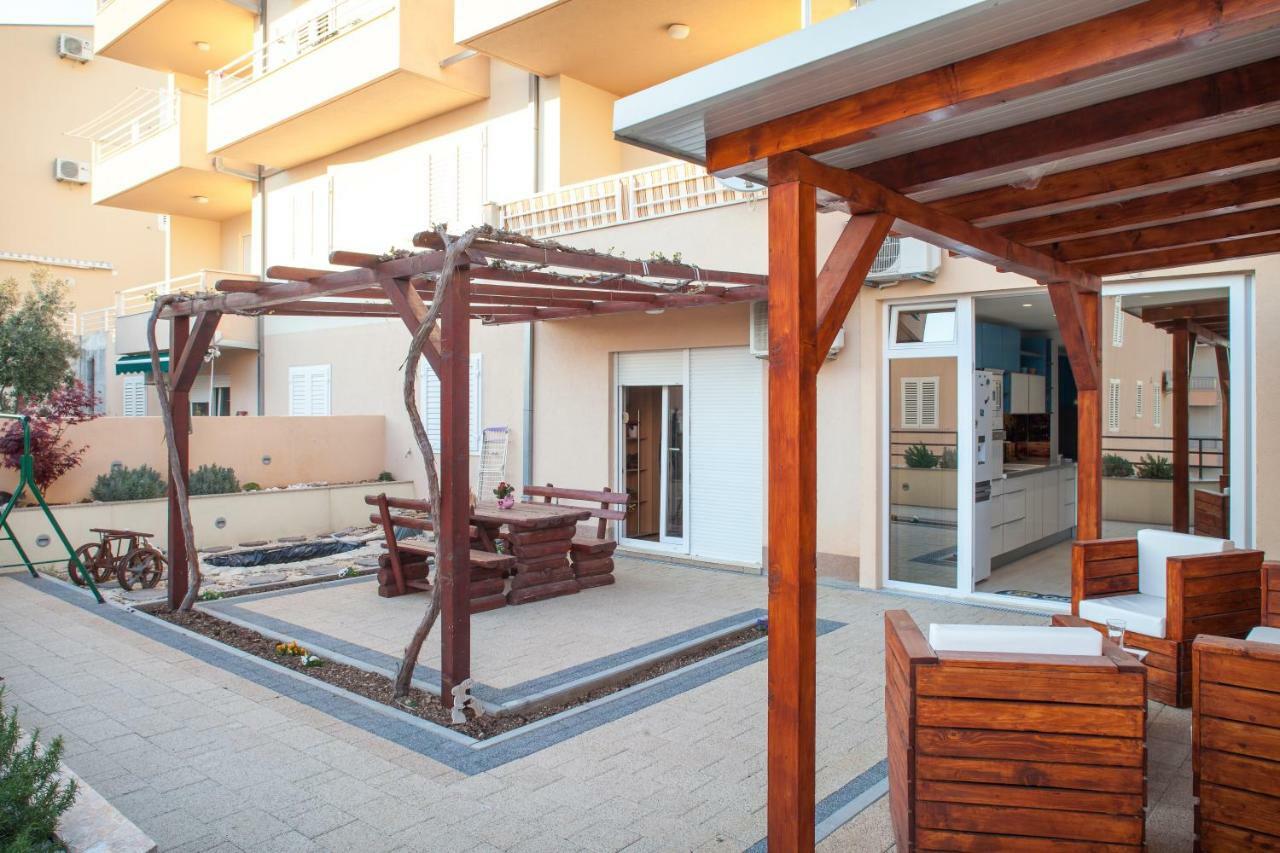 Studio Apartment Tia Makarska Exterior foto
